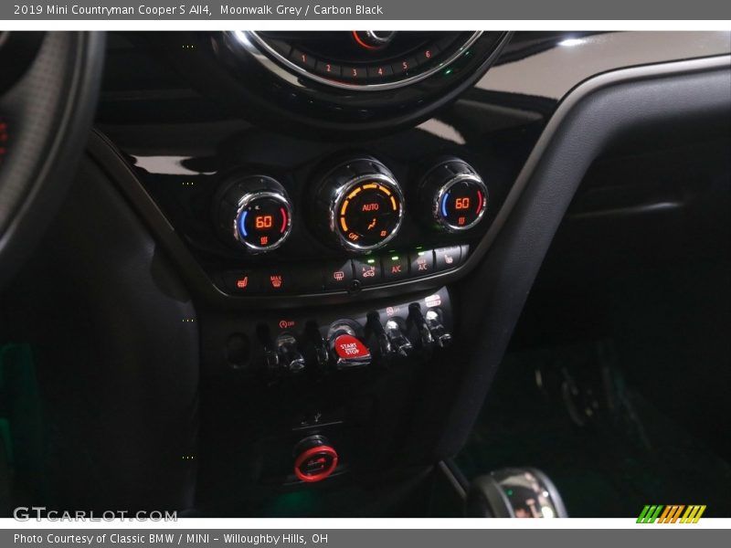 Moonwalk Grey / Carbon Black 2019 Mini Countryman Cooper S All4