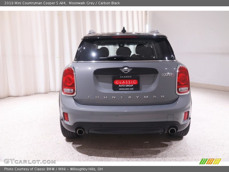 Moonwalk Grey / Carbon Black 2019 Mini Countryman Cooper S All4