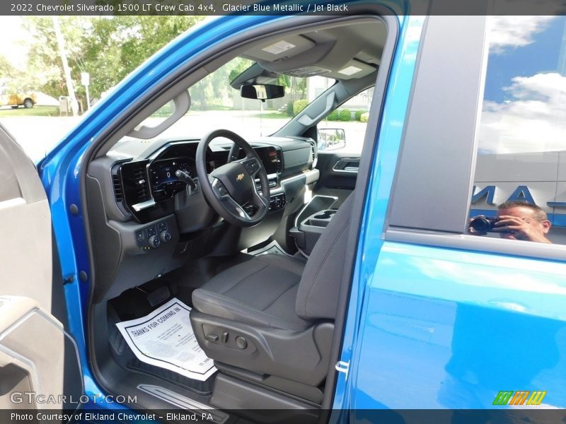 Glacier Blue Metallic / Jet Black 2022 Chevrolet Silverado 1500 LT Crew Cab 4x4