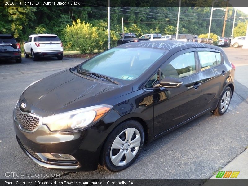 Front 3/4 View of 2016 Forte5 LX