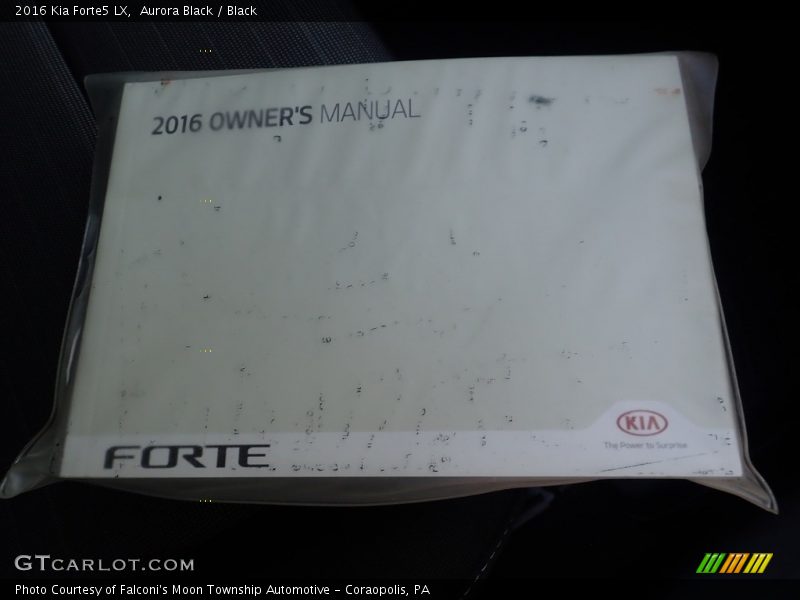 Aurora Black / Black 2016 Kia Forte5 LX
