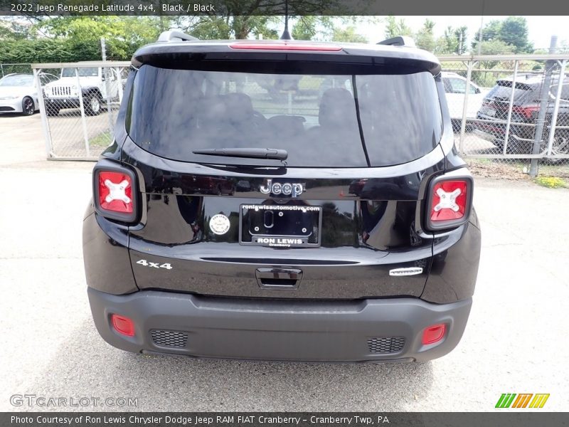 Black / Black 2022 Jeep Renegade Latitude 4x4