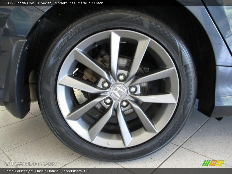 Modern Steel Metallic / Black 2019 Honda Civic EX Sedan