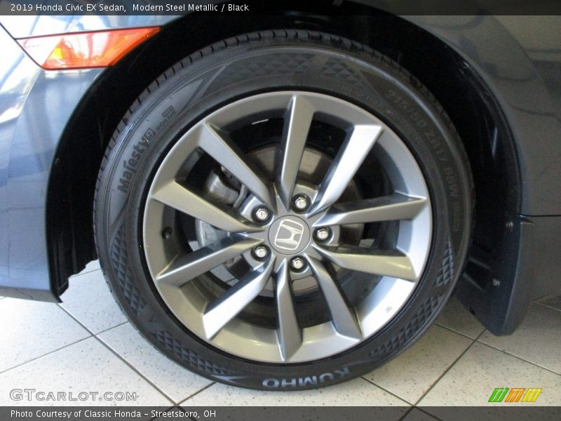 Modern Steel Metallic / Black 2019 Honda Civic EX Sedan