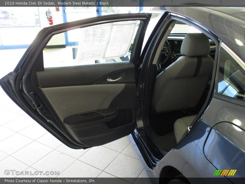 Modern Steel Metallic / Black 2019 Honda Civic EX Sedan
