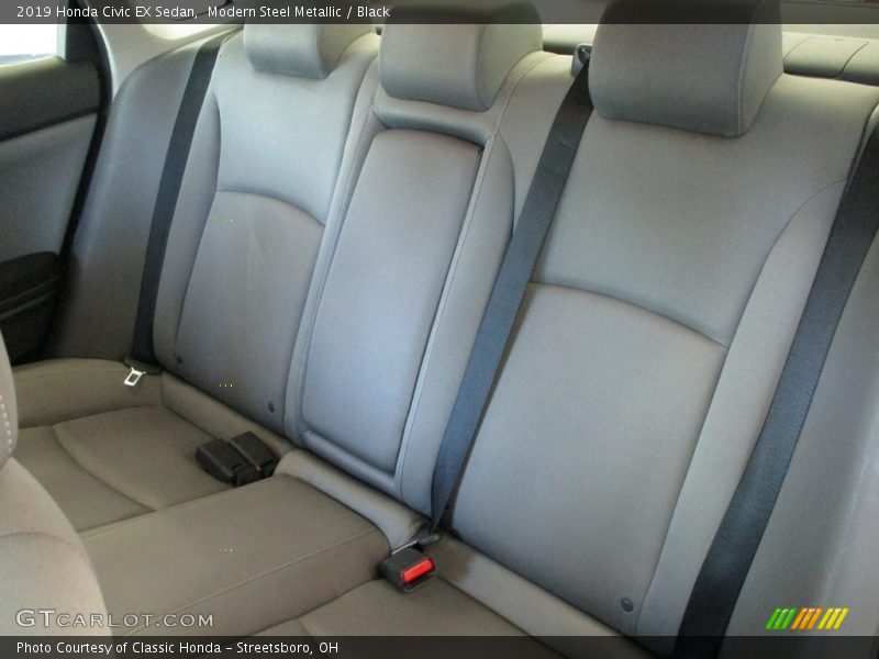 Modern Steel Metallic / Black 2019 Honda Civic EX Sedan