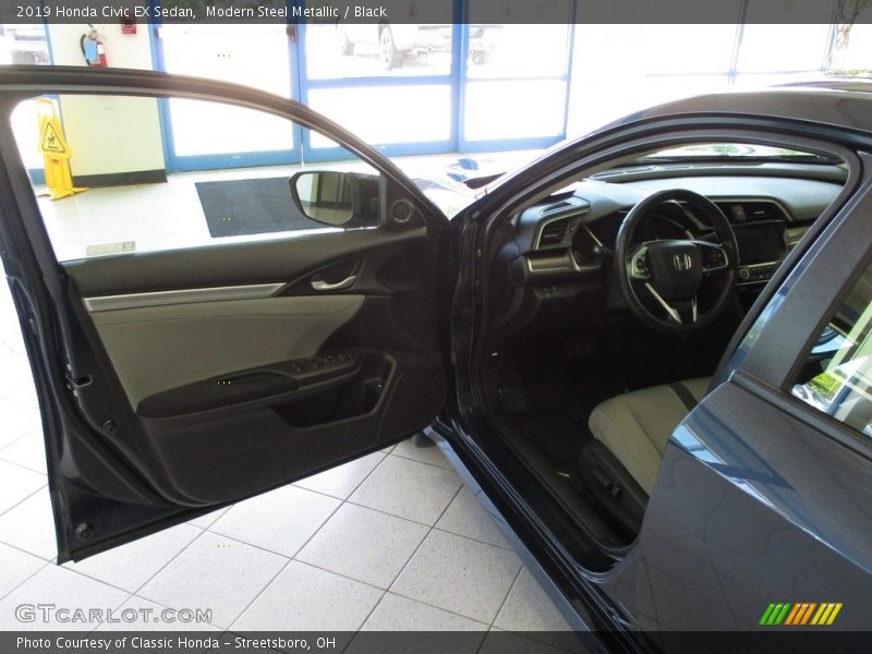 Modern Steel Metallic / Black 2019 Honda Civic EX Sedan
