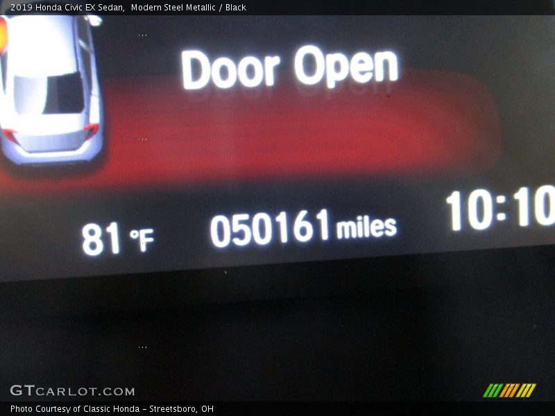 Modern Steel Metallic / Black 2019 Honda Civic EX Sedan