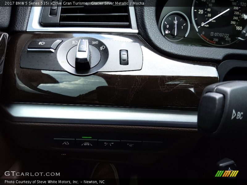 Controls of 2017 5 Series 535i xDrive Gran Turismo