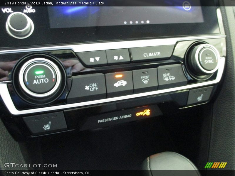 Modern Steel Metallic / Black 2019 Honda Civic EX Sedan