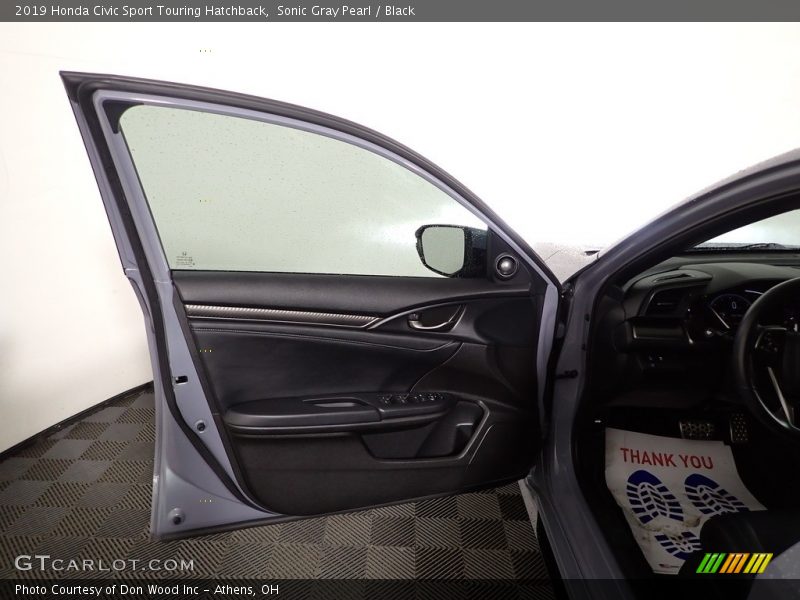 Sonic Gray Pearl / Black 2019 Honda Civic Sport Touring Hatchback