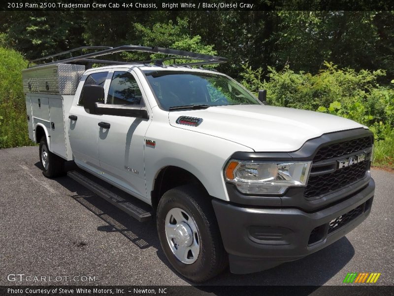 Bright White / Black/Diesel Gray 2019 Ram 2500 Tradesman Crew Cab 4x4 Chassis