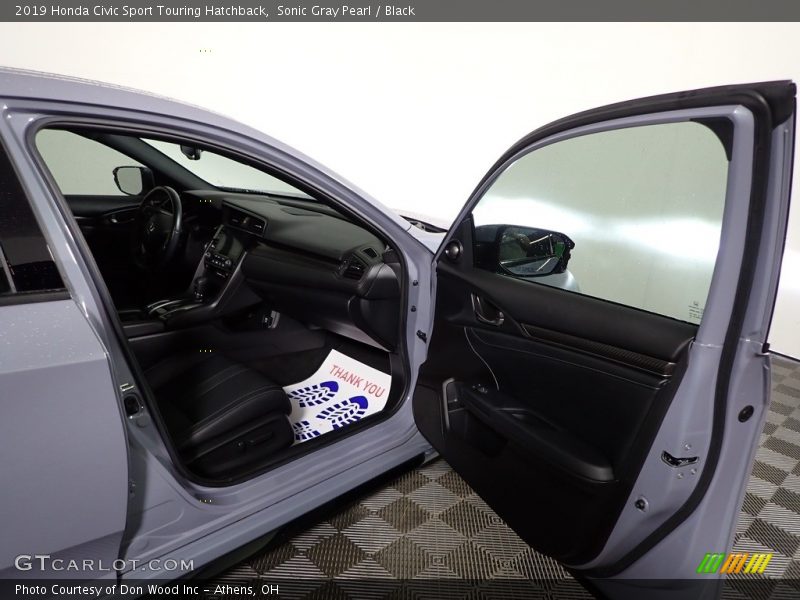 Sonic Gray Pearl / Black 2019 Honda Civic Sport Touring Hatchback