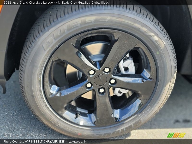 Baltic Gray Metallic / Global Black 2022 Jeep Grand Cherokee Laredo 4x4