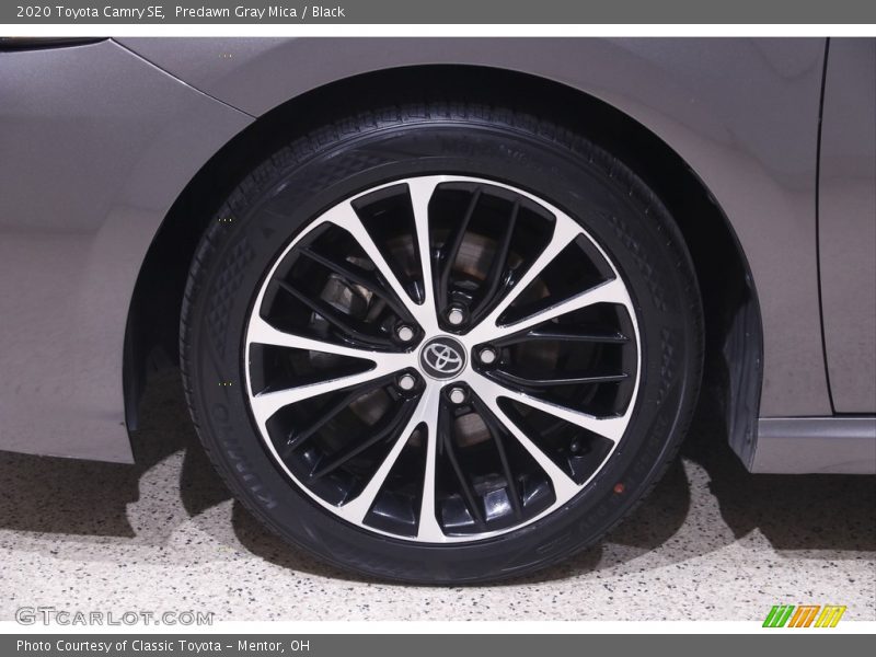 Predawn Gray Mica / Black 2020 Toyota Camry SE