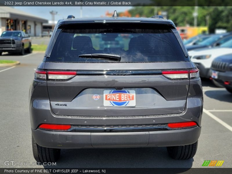 Baltic Gray Metallic / Global Black 2022 Jeep Grand Cherokee Laredo 4x4