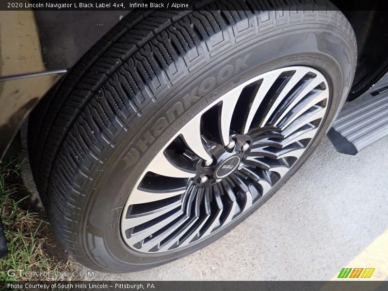  2020 Navigator L Black Label 4x4 Wheel