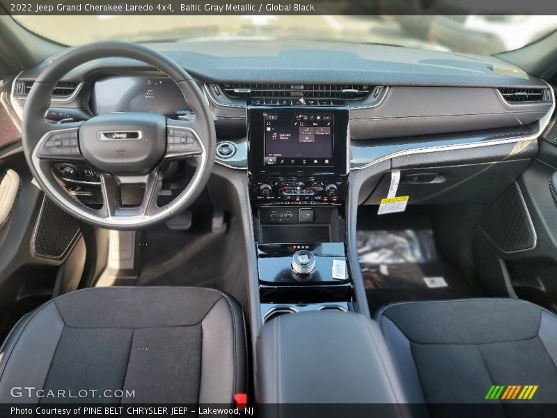  2022 Grand Cherokee Laredo 4x4 Global Black Interior
