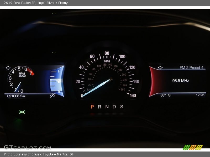 Ingot Silver / Ebony 2019 Ford Fusion SE