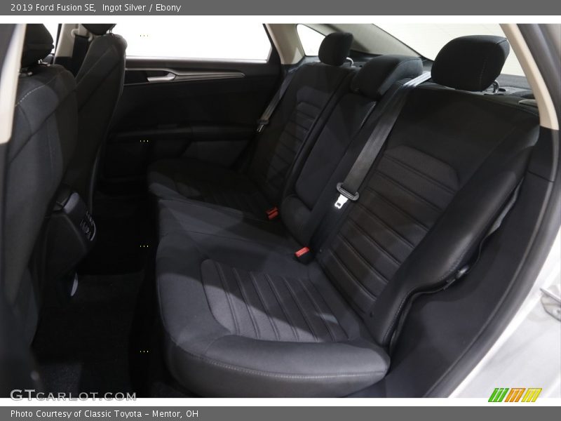 Ingot Silver / Ebony 2019 Ford Fusion SE