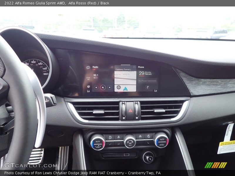 Controls of 2022 Giulia Sprint AWD