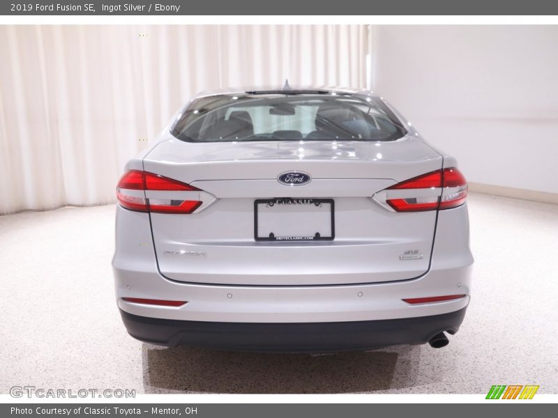 Ingot Silver / Ebony 2019 Ford Fusion SE