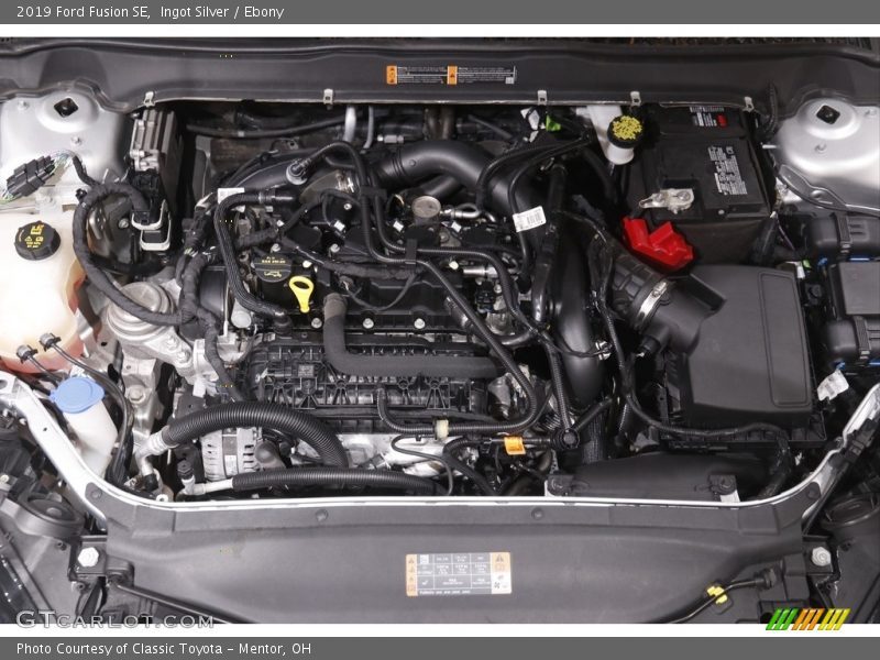 Ingot Silver / Ebony 2019 Ford Fusion SE
