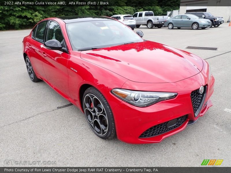 Front 3/4 View of 2022 Giulia Veloce AWD