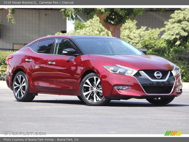 Front 3/4 View of 2018 Maxima SL