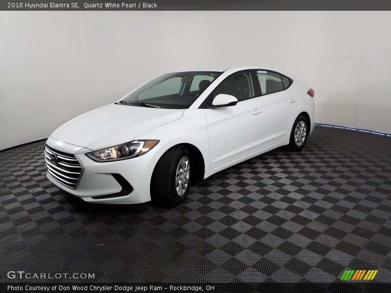 Quartz White Pearl / Black 2018 Hyundai Elantra SE