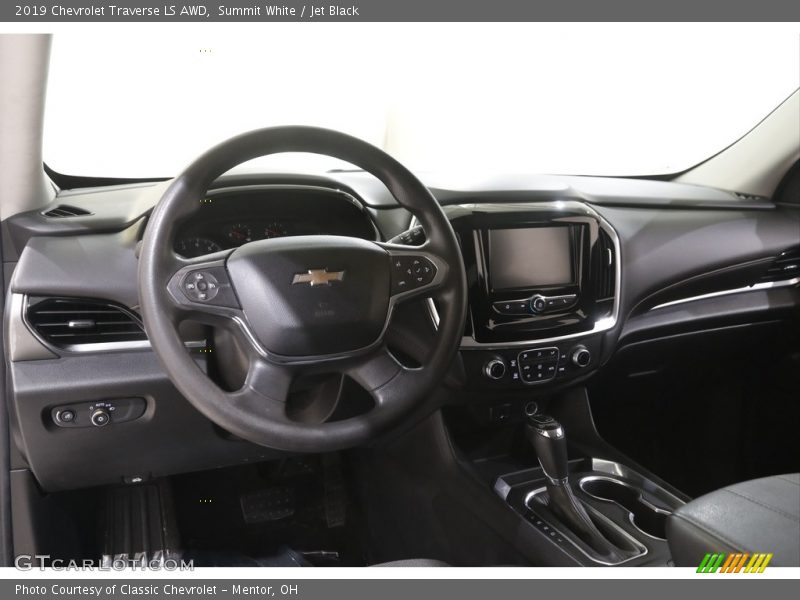 Summit White / Jet Black 2019 Chevrolet Traverse LS AWD