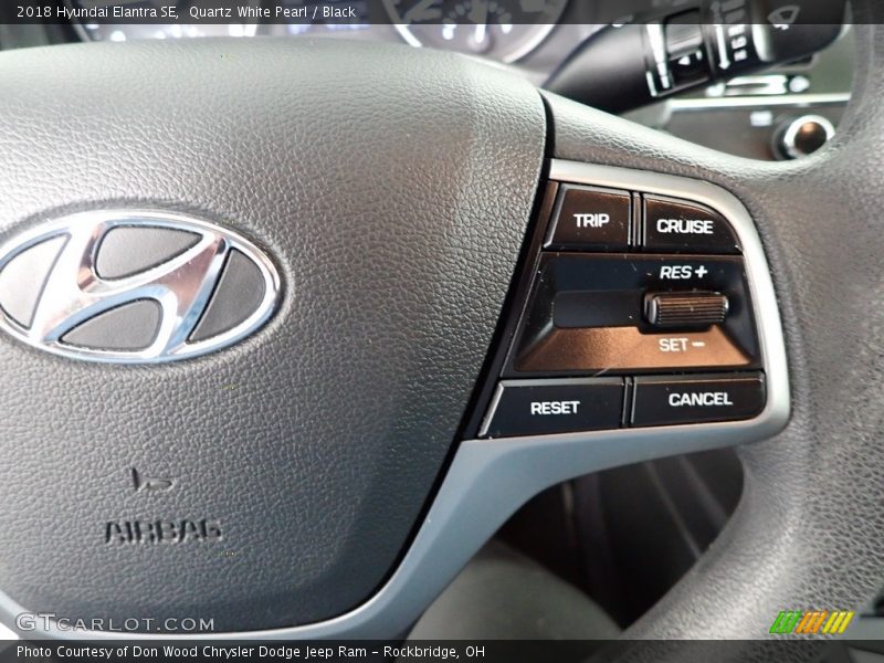 Quartz White Pearl / Black 2018 Hyundai Elantra SE