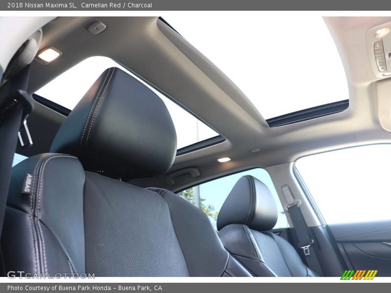 Sunroof of 2018 Maxima SL