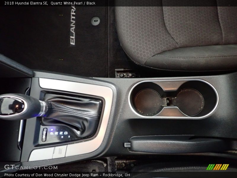 Quartz White Pearl / Black 2018 Hyundai Elantra SE