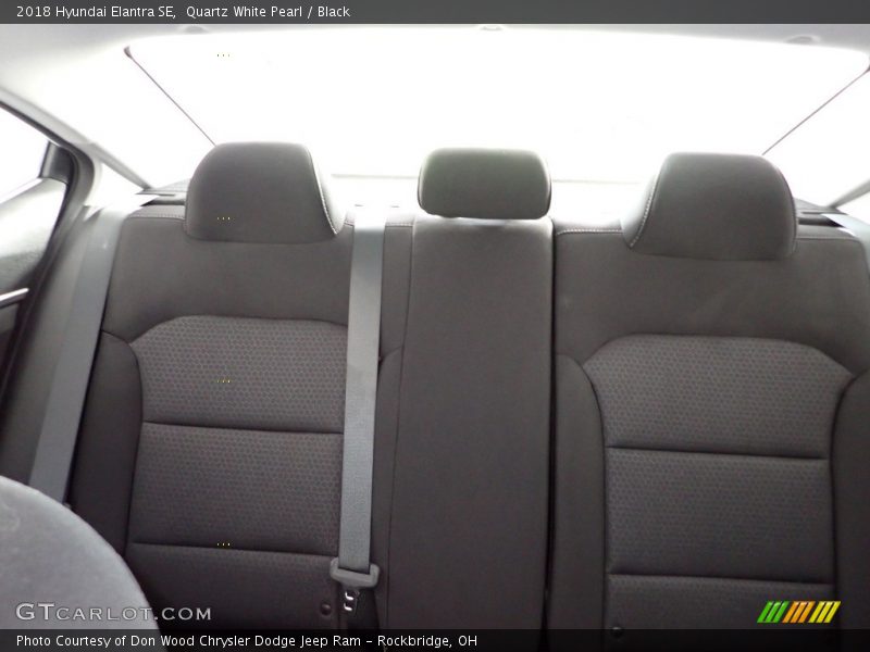 Quartz White Pearl / Black 2018 Hyundai Elantra SE