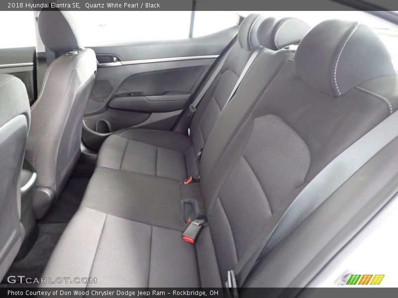 Quartz White Pearl / Black 2018 Hyundai Elantra SE