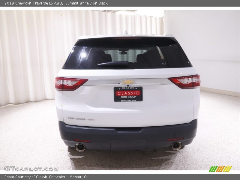 Summit White / Jet Black 2019 Chevrolet Traverse LS AWD