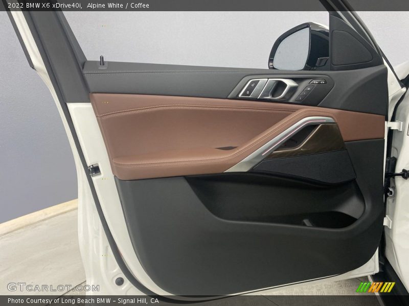 Alpine White / Coffee 2022 BMW X6 xDrive40i