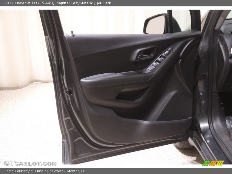 Nightfall Gray Metallic / Jet Black 2019 Chevrolet Trax LS AWD