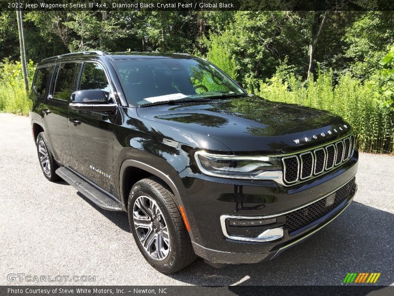 Front 3/4 View of 2022 Wagoneer Series III 4x4