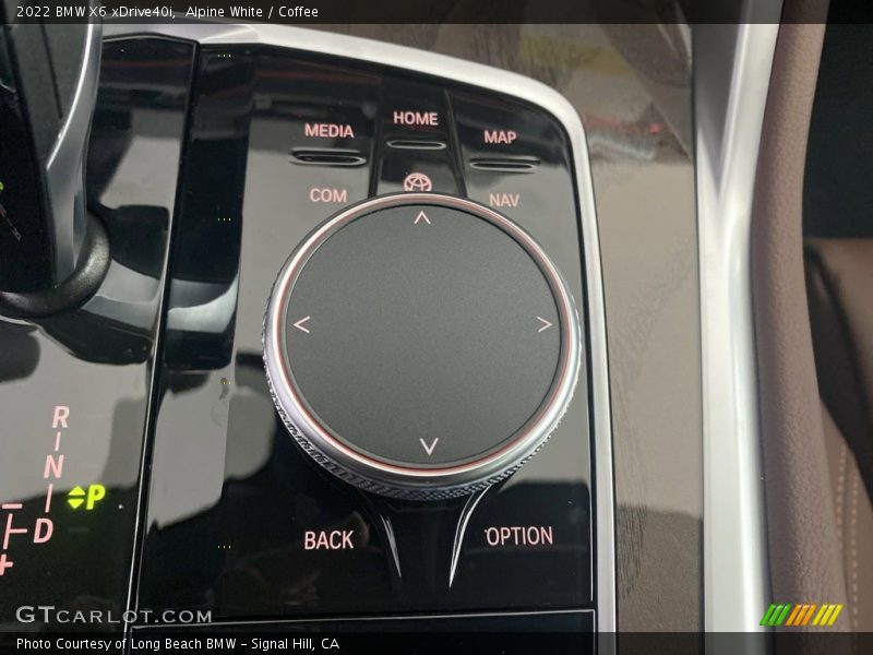 Alpine White / Coffee 2022 BMW X6 xDrive40i