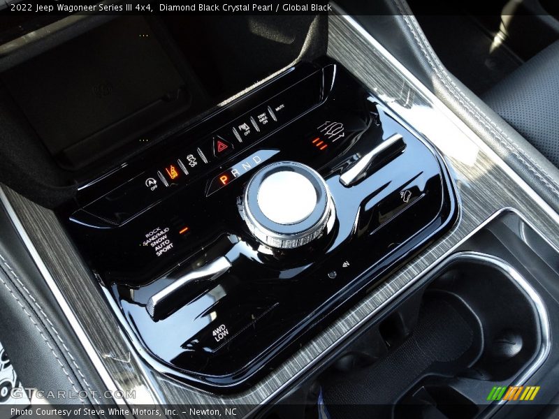 Diamond Black Crystal Pearl / Global Black 2022 Jeep Wagoneer Series III 4x4