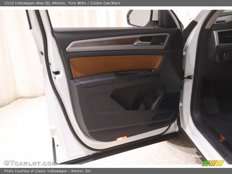 Pure White / Golden Oak/Black 2019 Volkswagen Atlas SEL 4Motion