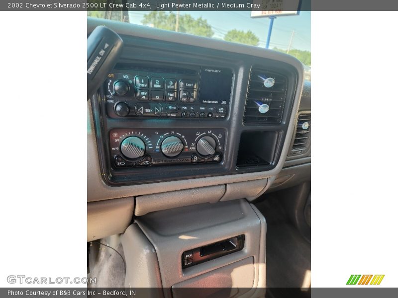 Light Pewter Metallic / Medium Gray 2002 Chevrolet Silverado 2500 LT Crew Cab 4x4