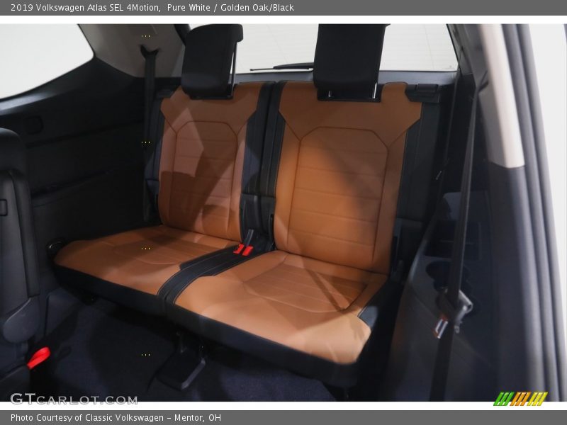 Pure White / Golden Oak/Black 2019 Volkswagen Atlas SEL 4Motion