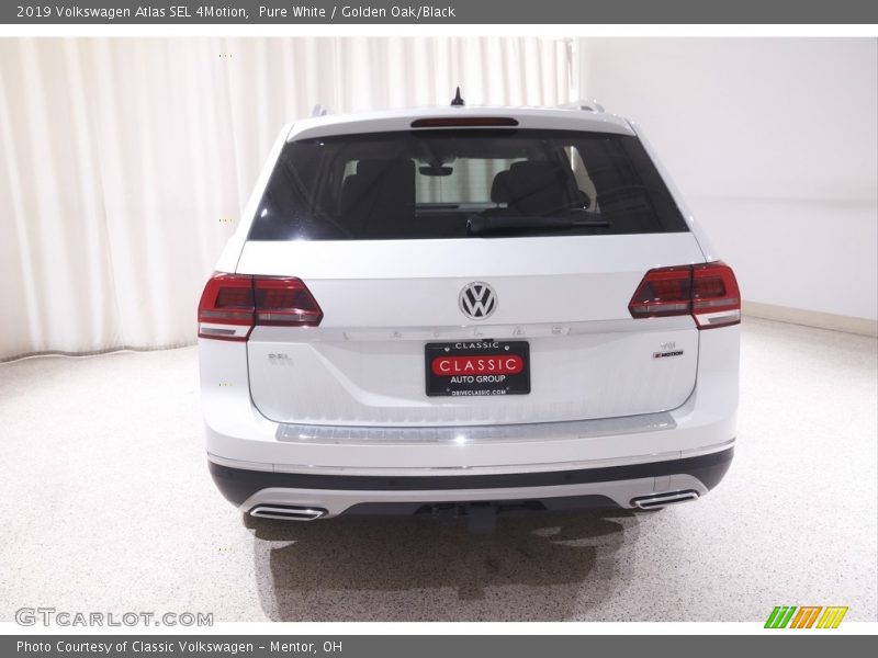 Pure White / Golden Oak/Black 2019 Volkswagen Atlas SEL 4Motion