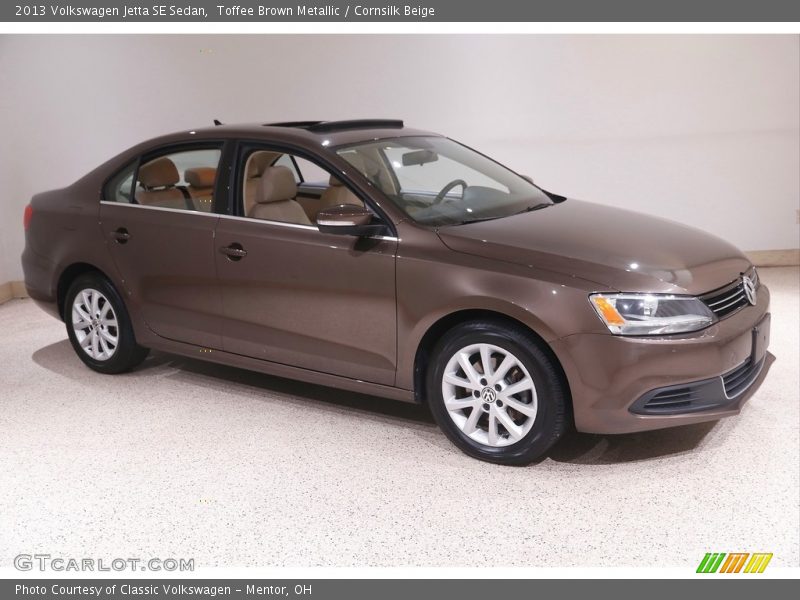 Toffee Brown Metallic / Cornsilk Beige 2013 Volkswagen Jetta SE Sedan
