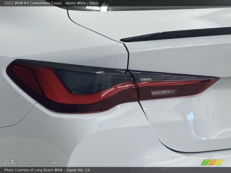 Alpine White / Black 2022 BMW M4 Competition Coupe