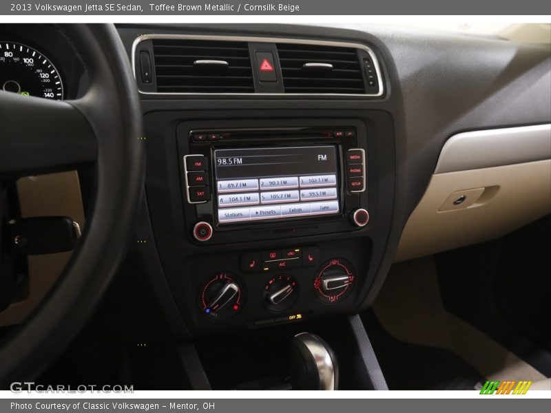 Toffee Brown Metallic / Cornsilk Beige 2013 Volkswagen Jetta SE Sedan