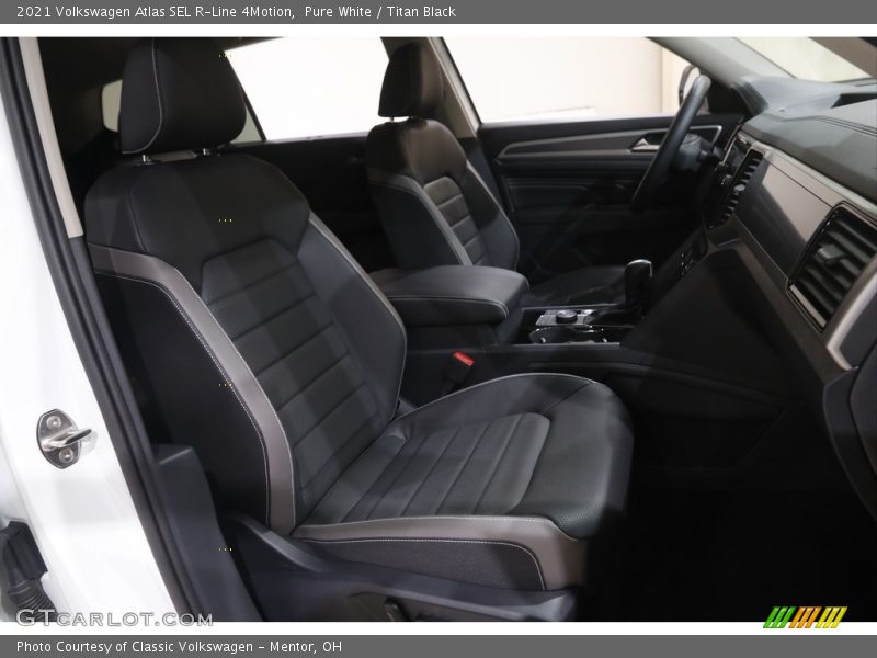 Pure White / Titan Black 2021 Volkswagen Atlas SEL R-Line 4Motion